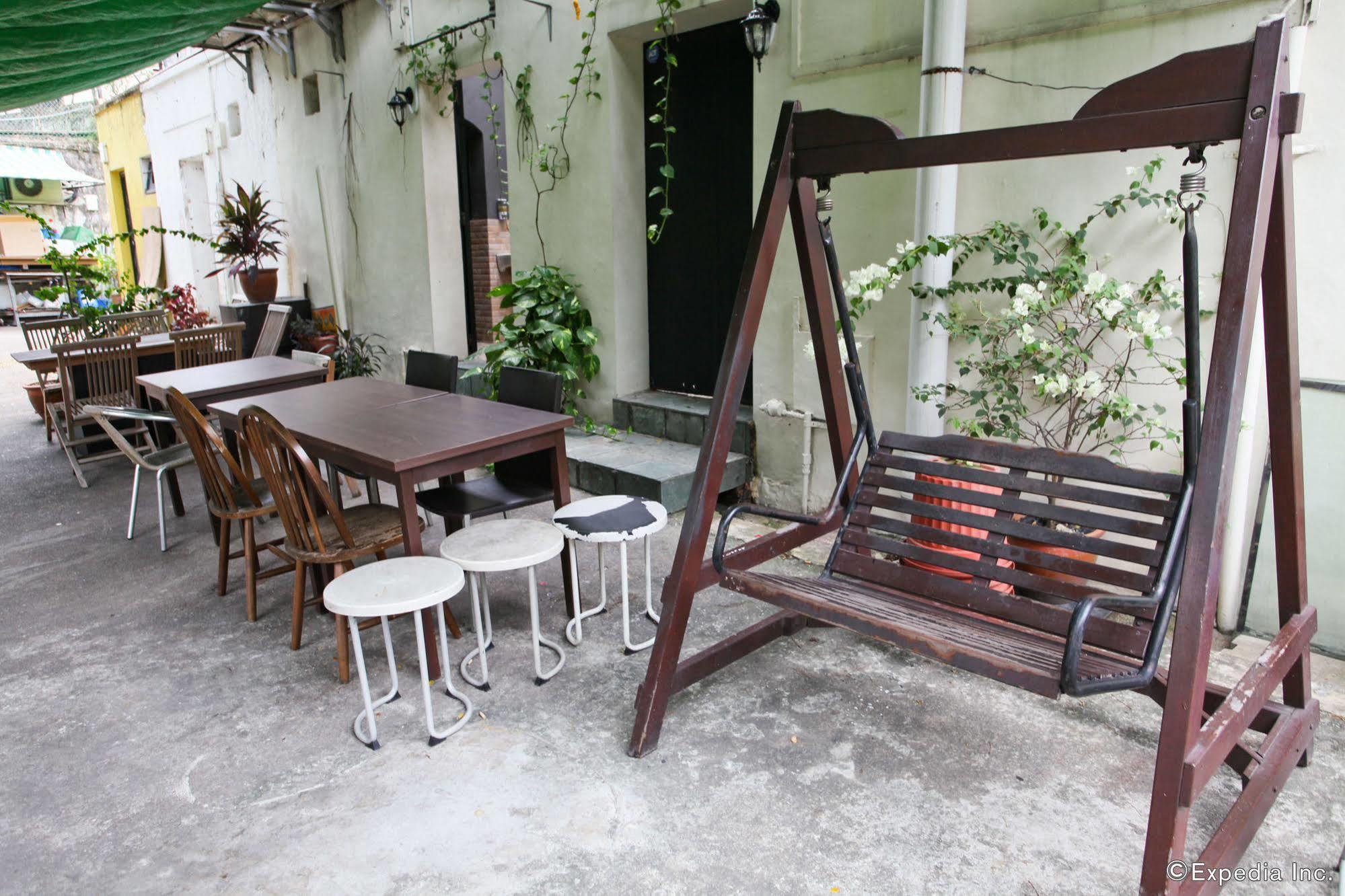 Nhà trọ Moni Gallery Singapore