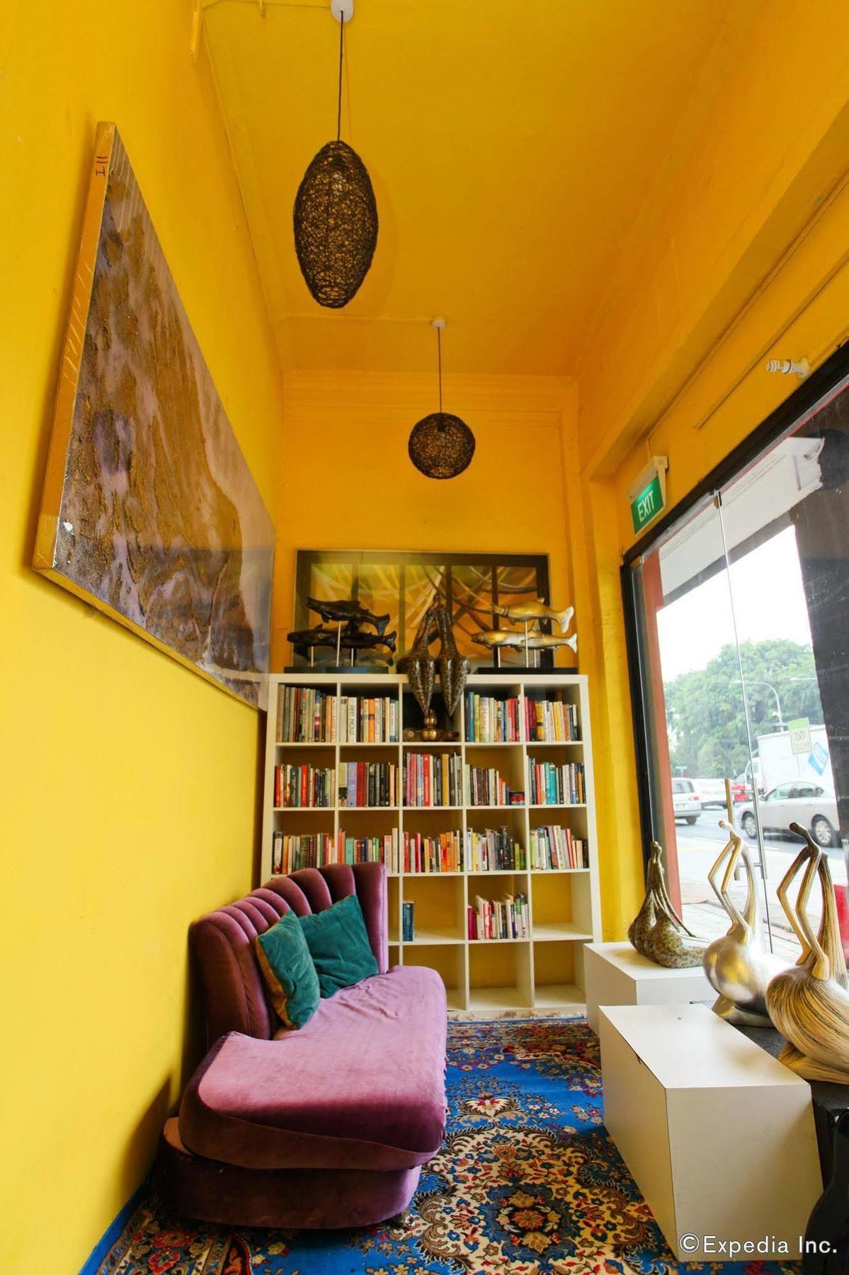 Nhà trọ Moni Gallery *